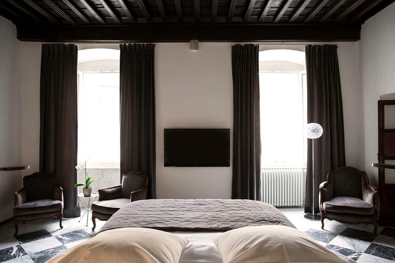 Duomosette Bed & Breakfast Carrara Bagian luar foto