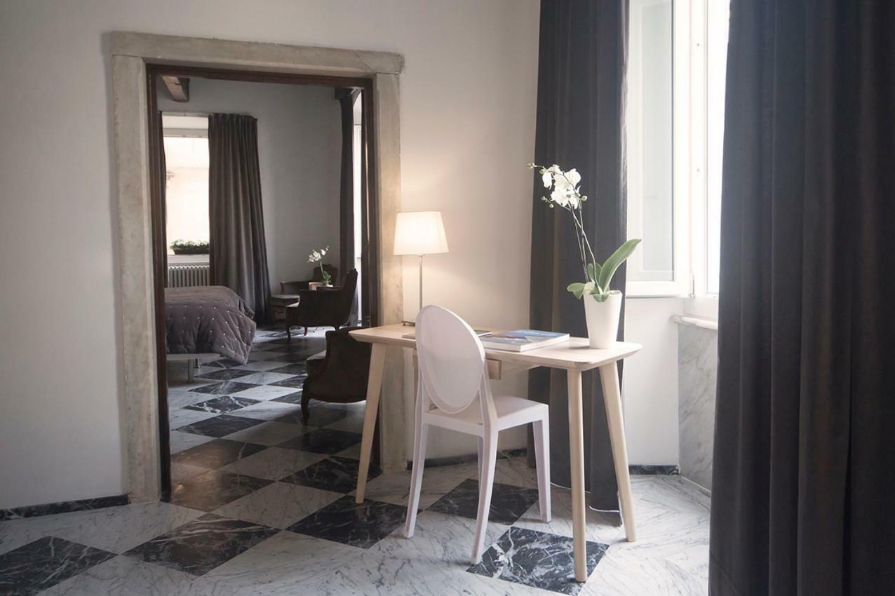 Duomosette Bed & Breakfast Carrara Bagian luar foto