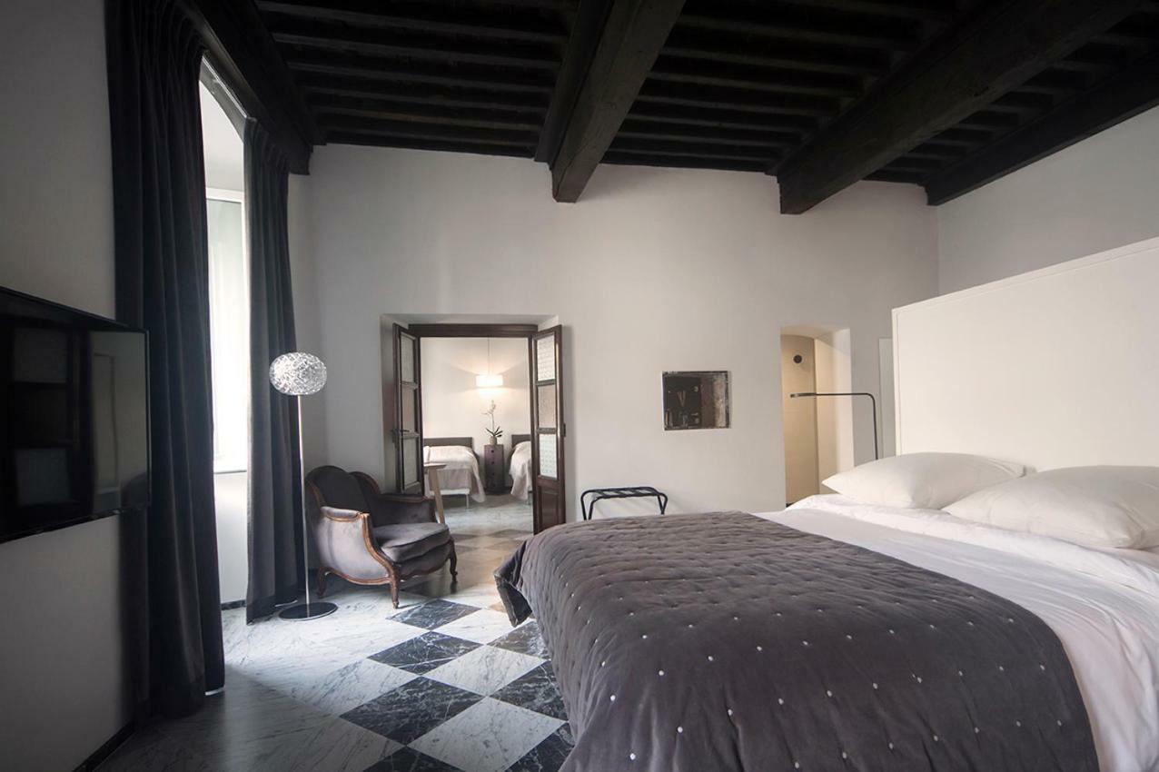 Duomosette Bed & Breakfast Carrara Bagian luar foto