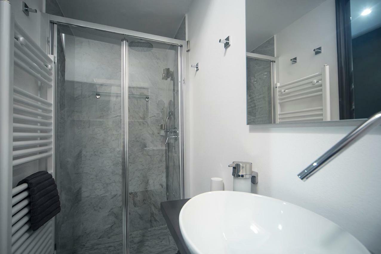 Duomosette Bed & Breakfast Carrara Bagian luar foto